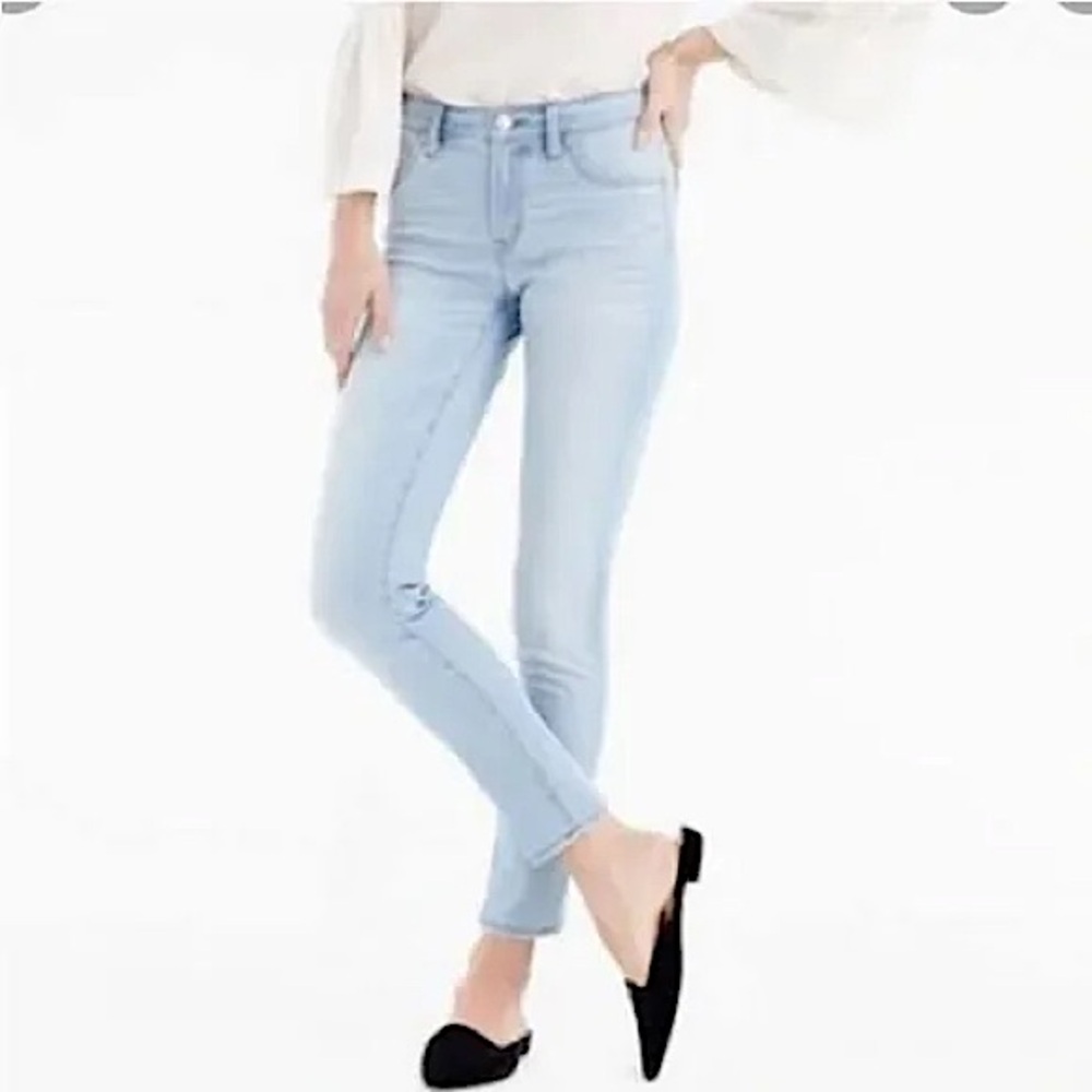J. Crew 8" Toothpick Raw Hem Skinny Jeans Size 28 Light Wash